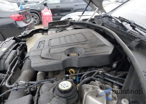 2019 Land Rover Range Rover Velar P250 S z USA, uszkodzony, nr VIN SALYB2EX4KA797521